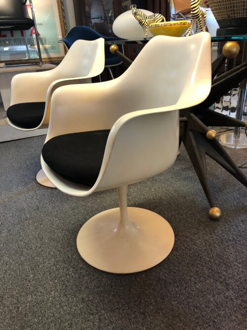 Eero Saarinen Tulip Chair